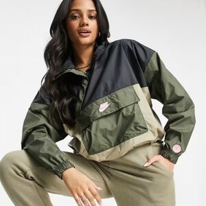 Nike Olive and Black Cropped Windbreaker
